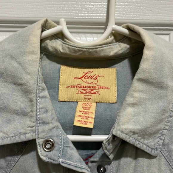 Levis denim top - Picture 3 of 5